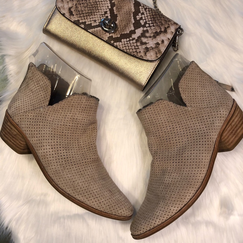 Dole Vita Suede Booties